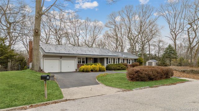 7 Fox Road, East Setauket, NY 11733