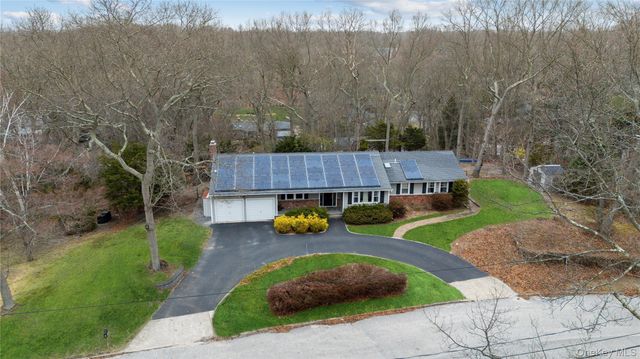 7 Fox Road, East Setauket, NY 11733