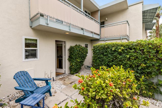 155 W Hermosa Place 3, Palm Springs, CA 92262