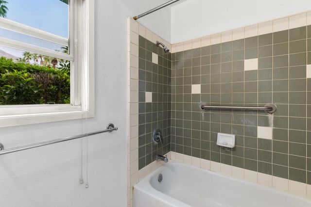 155 W Hermosa Place 3, Palm Springs, CA 92262