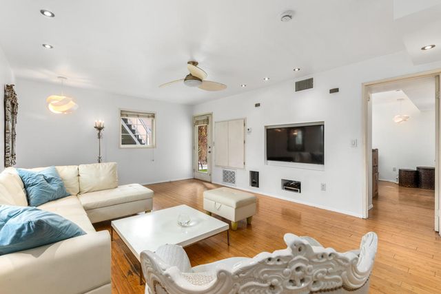 155 W Hermosa Place 3, Palm Springs, CA 92262