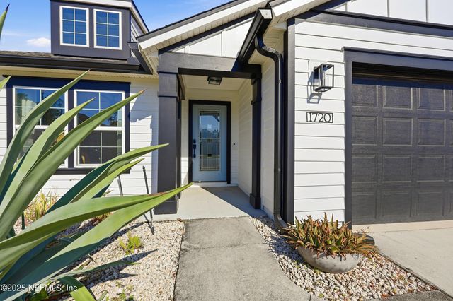 1720 EAGLE BRANCH Court, Fleming Island, FL 32003