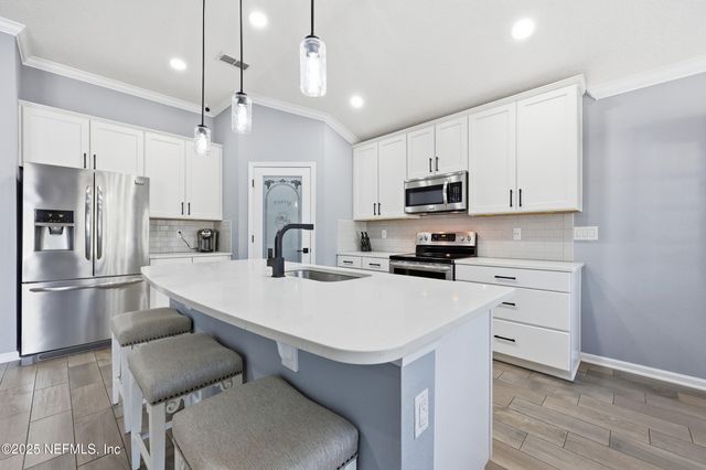 1720 EAGLE BRANCH Court, Fleming Island, FL 32003