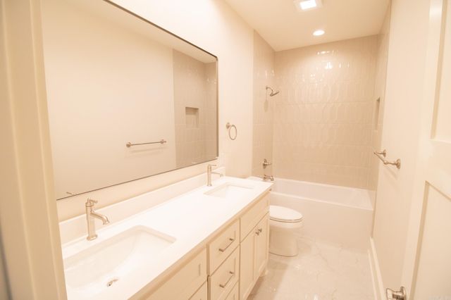 1645 Dolphin Drive, Conway, AR 72034