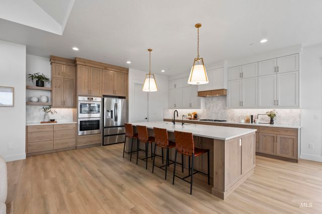 8835 Double Shot Hollow Ln, Middleton, ID 83644