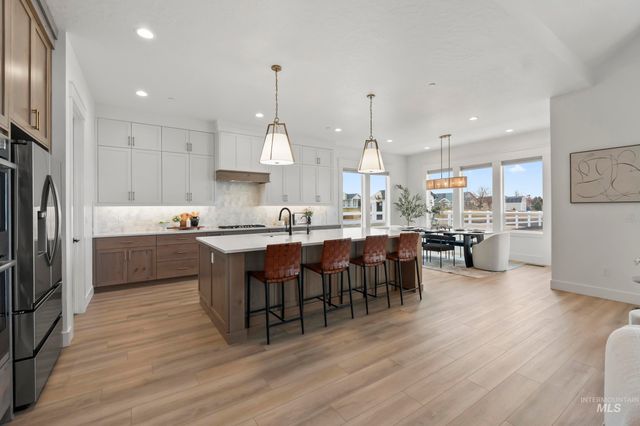 8835 Double Shot Hollow Ln, Middleton, ID 83644