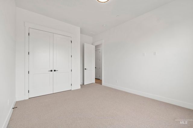 8835 Double Shot Hollow Ln, Middleton, ID 83644