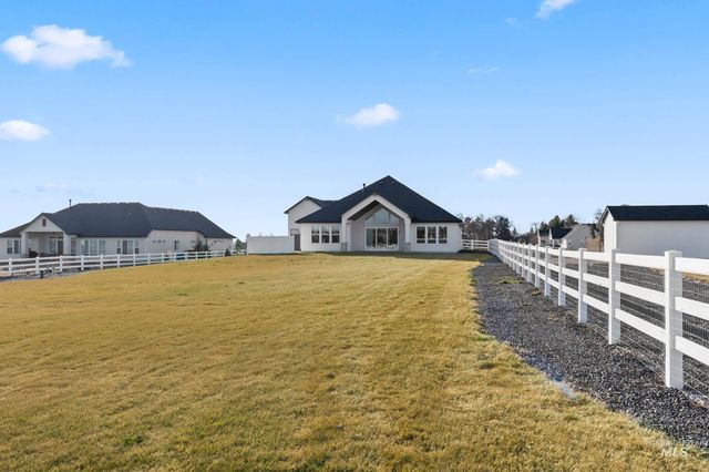 8835 Double Shot Hollow Ln, Middleton, ID 83644