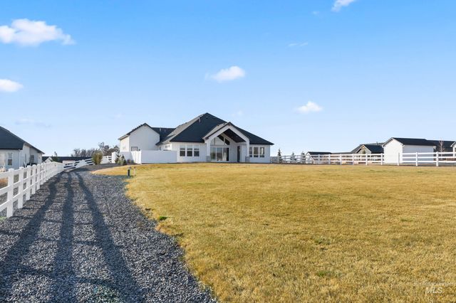 8835 Double Shot Hollow Ln, Middleton, ID 83644