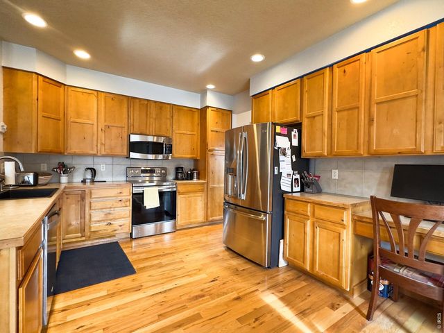 4133 Center Gate Ct, Fort Collins, CO 80526