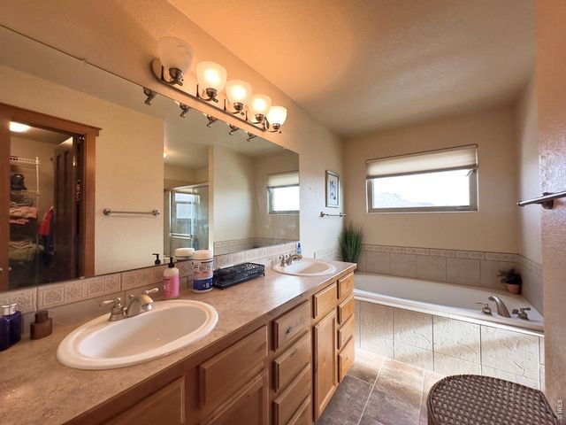 4133 Center Gate Ct, Fort Collins, CO 80526