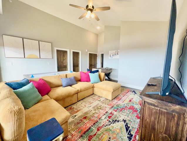 350 Indian Summer Lane, Branson, MO 65616