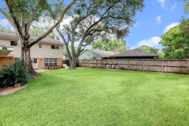 12523 Briar Forest Drive, Houston, TX 77077