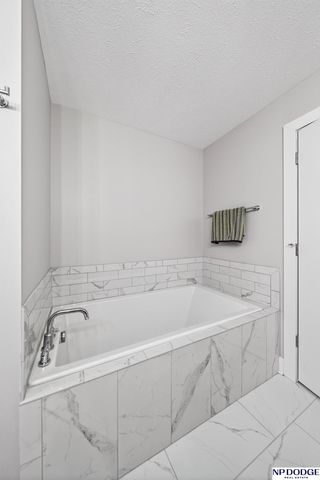 16116 Davenport Street, Omaha, NE 68118