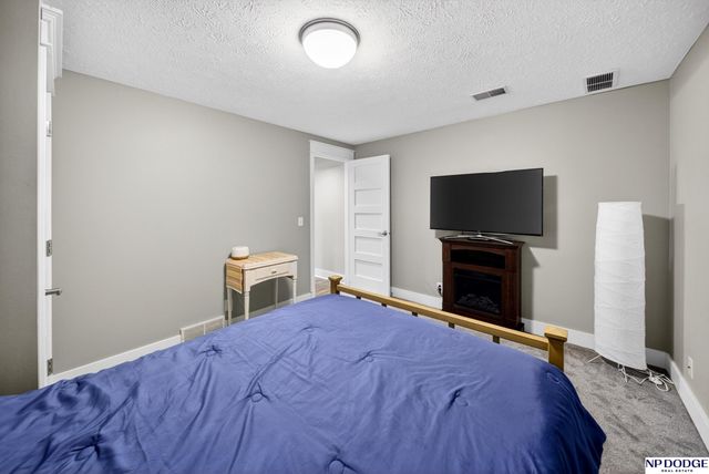 16116 Davenport Street, Omaha, NE 68118