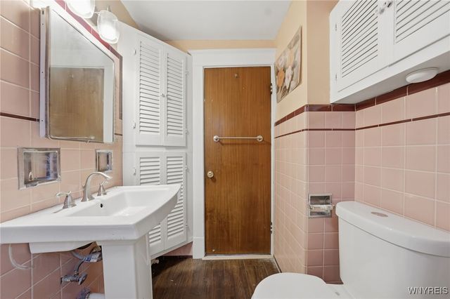 691 Columbus Parkway, Buffalo, NY 14213