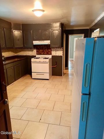 921 Bridge Street, Schenectady, NY 12303