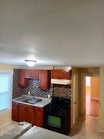 921 Bridge Street, Schenectady, NY 12303