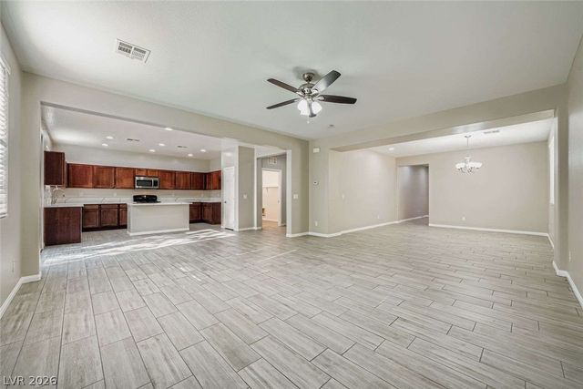 371 Botanic Gardens Drive, Las Vegas, NV 89148