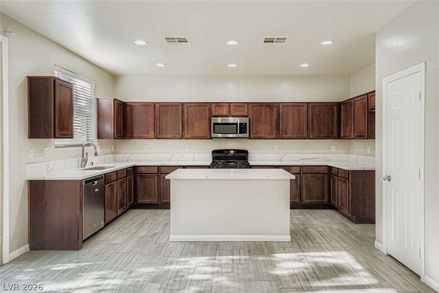 371 Botanic Gardens Drive, Las Vegas, NV 89148