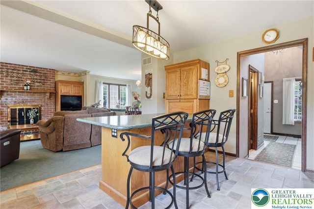 1011 Johnston Drive, Bethlehem Twp, PA 18017