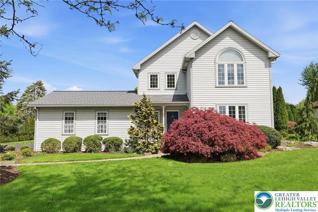 1011 Johnston Drive, Bethlehem Twp, PA 18017