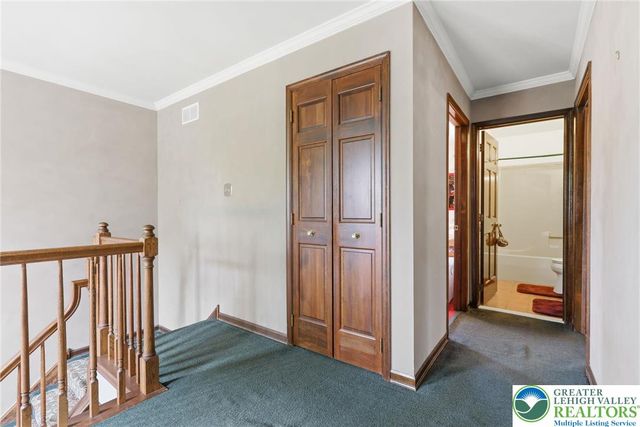 1011 Johnston Drive, Bethlehem Twp, PA 18017
