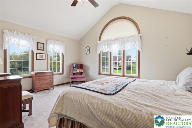 1011 Johnston Drive, Bethlehem Twp, PA 18017