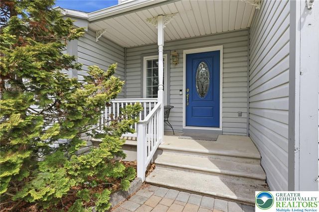 1011 Johnston Drive, Bethlehem Twp, PA 18017
