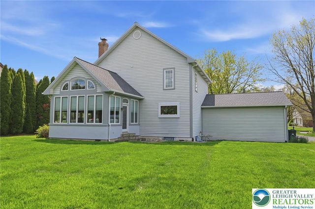 1011 Johnston Drive, Bethlehem Twp, PA 18017