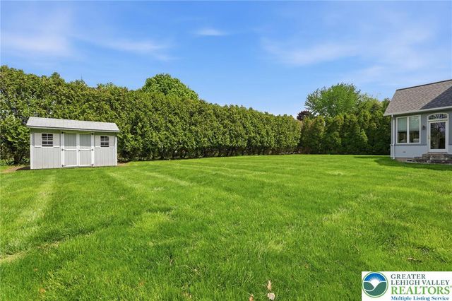 1011 Johnston Drive, Bethlehem Twp, PA 18017