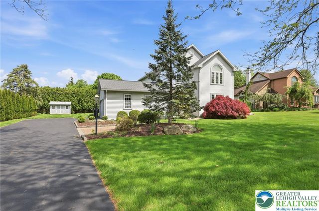 1011 Johnston Drive, Bethlehem Twp, PA 18017