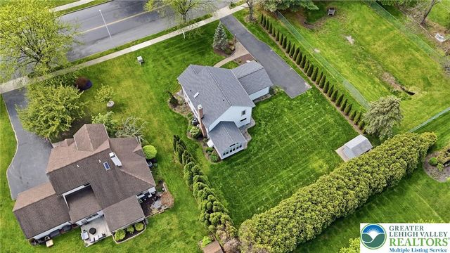 1011 Johnston Drive, Bethlehem Twp, PA 18017