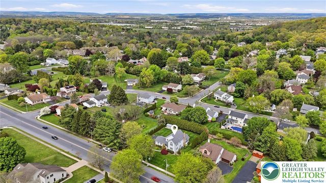 1011 Johnston Drive, Bethlehem Twp, PA 18017