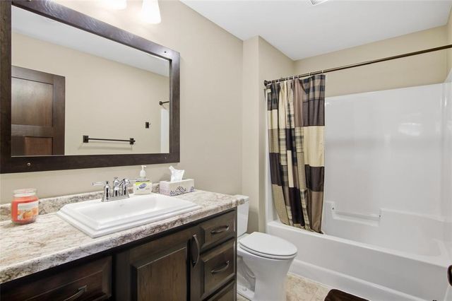 1308 St Andrews Drive, Altoona, WI 54720