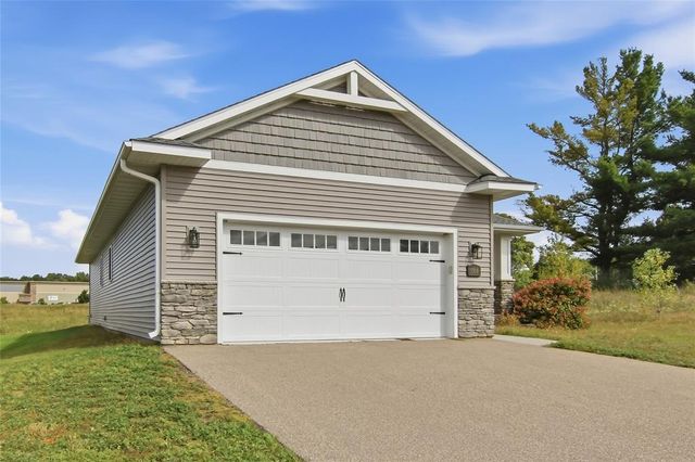 1308 St Andrews Drive, Altoona, WI 54720