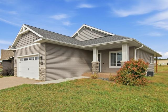 1308 St Andrews Drive, Altoona, WI 54720