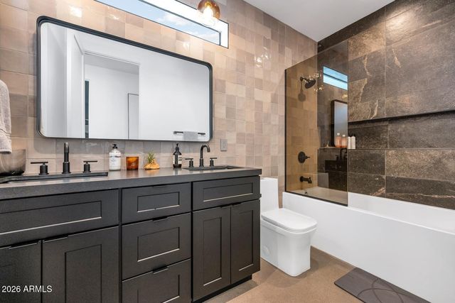 75 E Griswold Road, Phoenix, AZ 85020