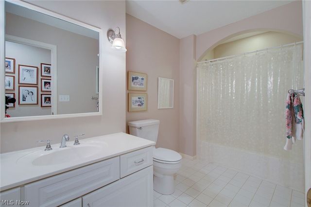 1027 Heath Way, Stow, OH 44224