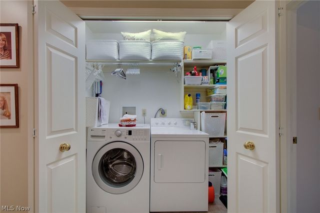 1027 Heath Way, Stow, OH 44224