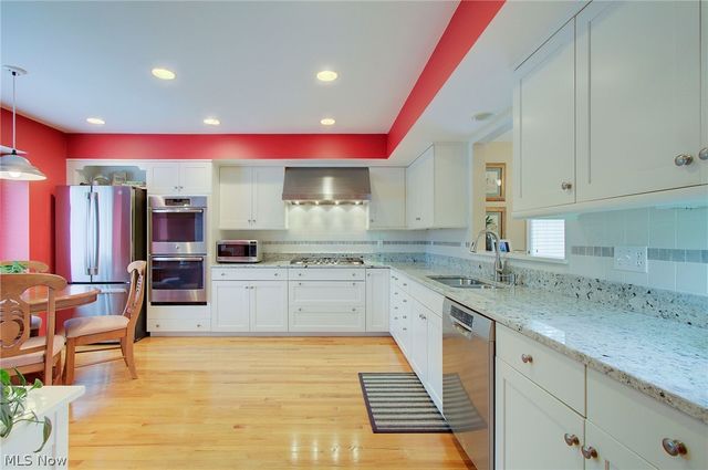 1027 Heath Way, Stow, OH 44224