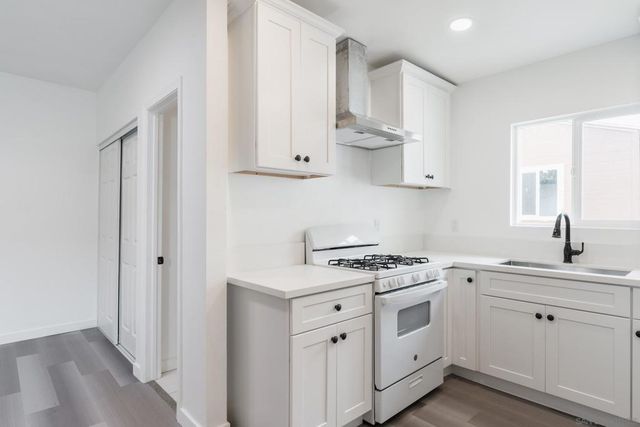 2888 Ocean View, San Diego, CA 92113