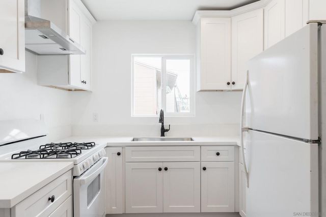 2888 Ocean View, San Diego, CA 92113