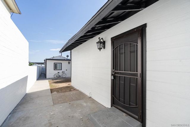 2888 Ocean View, San Diego, CA 92113