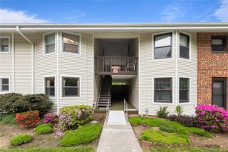 23 Dorset Court F, Yorktown Heights, NY 10598