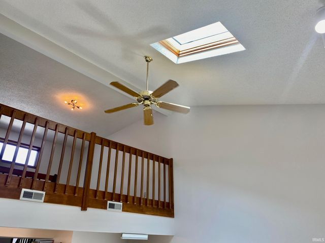 7023 Thamesford Drive, Fort Wayne, IN 46835