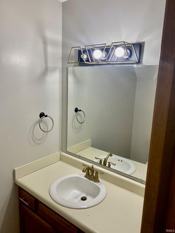 7023 Thamesford Drive, Fort Wayne, IN 46835