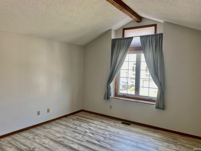 7023 Thamesford Drive, Fort Wayne, IN 46835