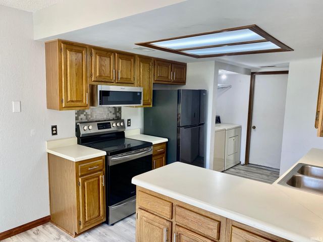 7023 Thamesford Drive, Fort Wayne, IN 46835