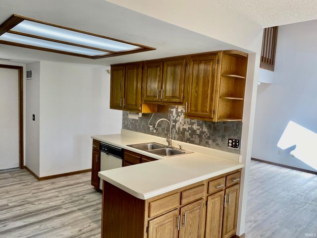 7023 Thamesford Drive, Fort Wayne, IN 46835